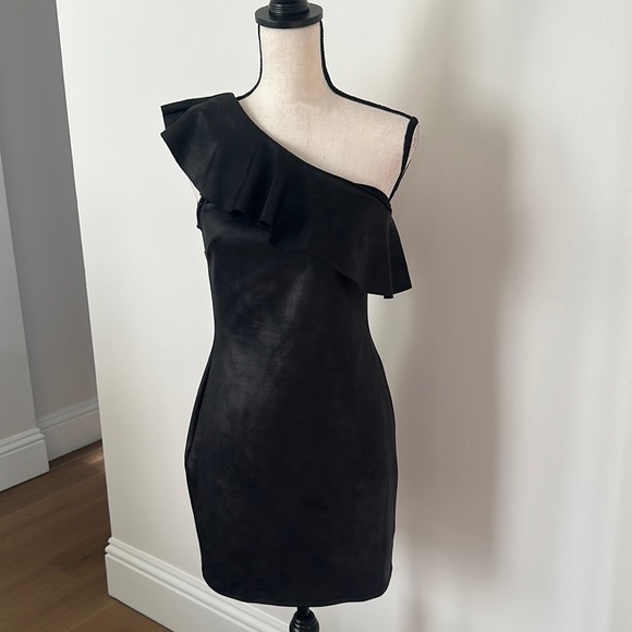 bebe Dresses & Skirts - Bebe black ruffle one shoulder dress. Size M, excellent condition.